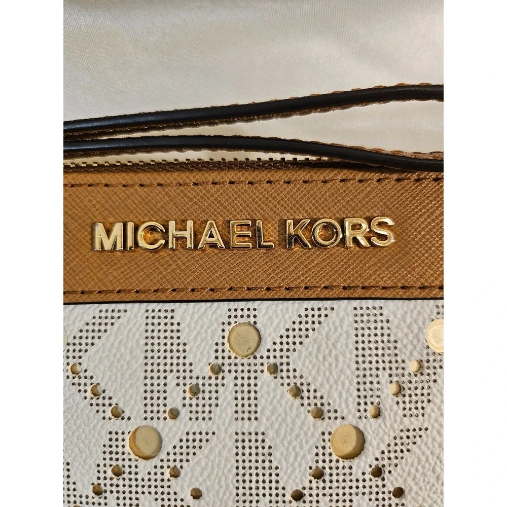 Michael Kors Large(10.5 x 6) Top Zip Leather Pouch/Wristlet/Makeup Bag/Tan/White